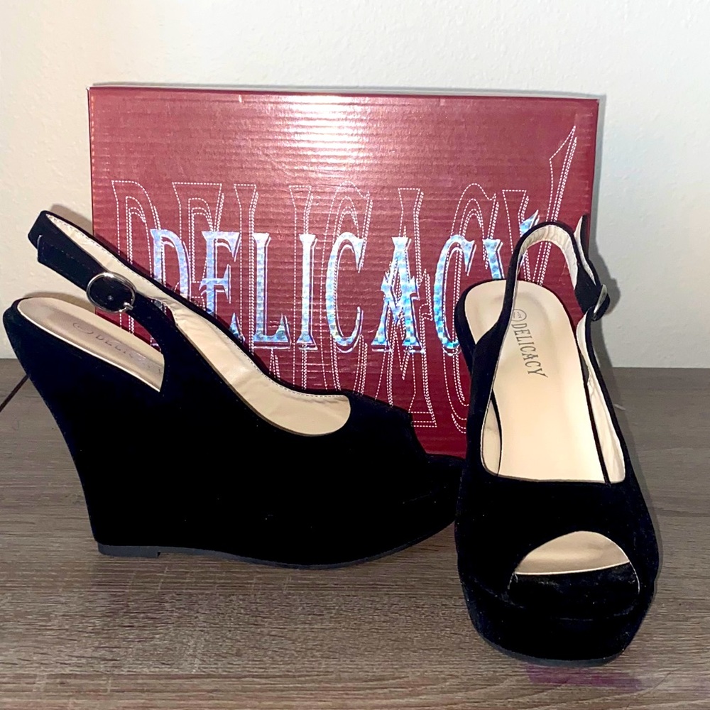 Black wedge heels